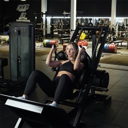 Hack Squat: How to Do Them, Form Tip and Variations | Gymshark Central